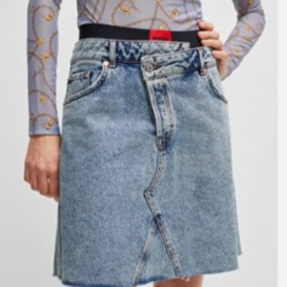 Vero moda Distressed hem  mini denim skirt A-line light wash size medium